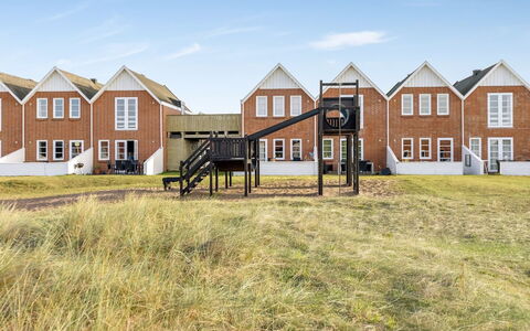 Steffan - 2.3Km from the Sea: Chalet, Arrière-Cour, Cour, Batiments Jardin, Cabanon, Siding, Mobilier De Jardin, Cabane En Rondins, Structure En Plein Air, Cabane