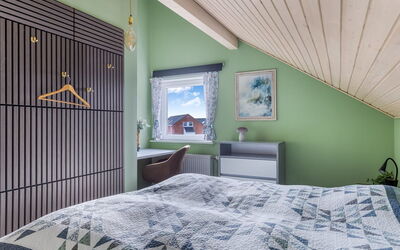 Steffan - 2.3Km from the Sea
