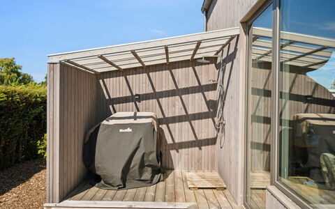 Elvie - 150M from the Sea: Bois, Domicile, Porche, Plate-Forme, Dur, Toit, Tache De Bois, Parquet, Eco Hôtel