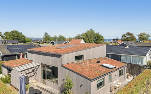 Elvie - 150M from the Sea: Bois, Domicile, Porche, Plate-Forme, Dur, Toit, Tache De Bois, Parquet, Eco Hôtel