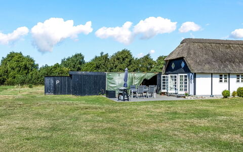 Ronja - 1.3Km from the Sea: Bois, Meubles, Appartement, Pièce, Plafond, Tache De Bois, Chaise, Dur, Vernis, Lumber