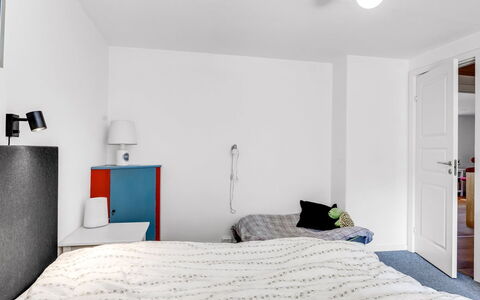 Lutz - 340M from the Sea: Design Intérieur, Meubles, Mur, Sol, Chambre, Sol, Plafond, Pièce, Lit, Textile