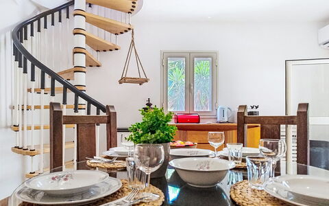Casa Paolina: Meubles, Design Intérieur, Sol, Bois, Table, Sol, Chaise, Éclairage, Salle À Manger, Plafond