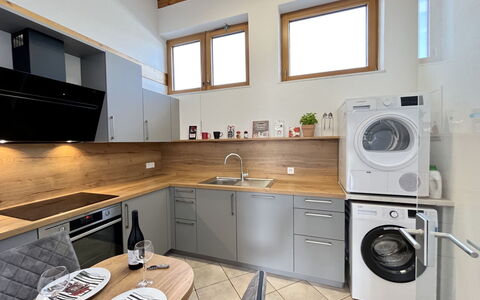 Feingeist: Cuisine, Appareil De Cuisine, Comptoir, Sol, Principaux Appliance, Design Intérieur, Meubles, Cabinetry, Bois, Électroménager
