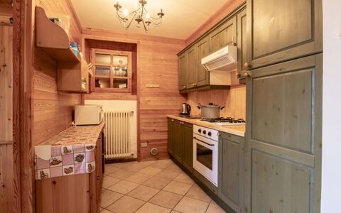 Baita Emet: Cabinetry, Bois, Sol, Design Intérieur, Meubles, Plafond, Sol, Placard, Cuisine, Tiroir
