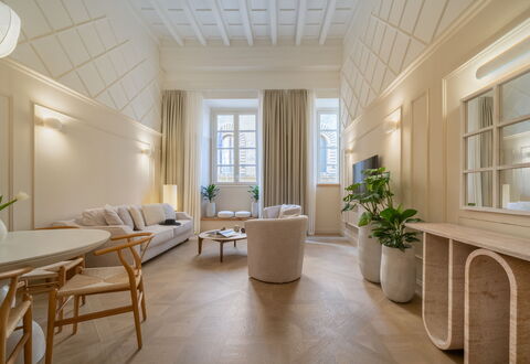 Elegant Apartments Near the Duomo: Design Intérieur, Sol, Sol, Plafond, Domicile, Parquet, Appartement, Moulage, Salon