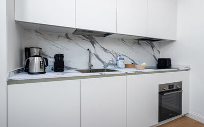 Deservi Elegant Apt. Machiavelli: Cuisine, Comptoir, Appareil De Cuisine, Design Intérieur, Sol, Principaux Appliance, Cabinetry, Électroménager, Sol, Pièce