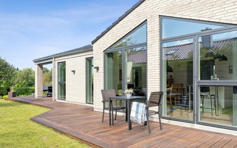 Troels - 945M from the Sea: Chalet, Arrière-Cour, Cour, Batiments Jardin, Cabanon, Siding, Mobilier De Jardin, Cabane En Rondins, Structure En Plein Air, Cabane