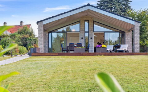 Troels - 945M from the Sea: Chalet, Arrière-Cour, Cour, Batiments Jardin, Cabanon, Siding, Mobilier De Jardin, Cabane En Rondins, Structure En Plein Air, Cabane