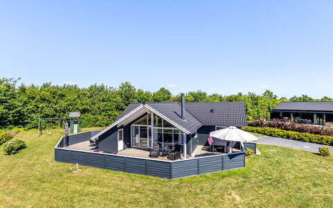 Rosamunde - 700M from the Sea: Toit, Maison, Domicile, Chalet, Siding, Biens, Allée, Batiments Jardin, Cour, Cabanon