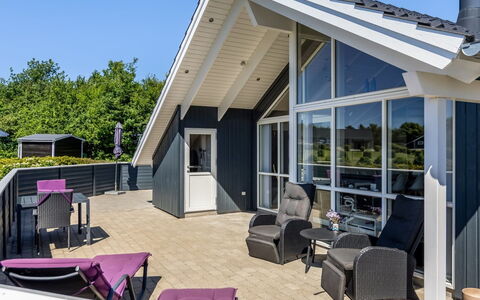 Rosamunde - 700M from the Sea: Toit, Maison, Domicile, Chalet, Siding, Biens, Allée, Batiments Jardin, Cour, Cabanon