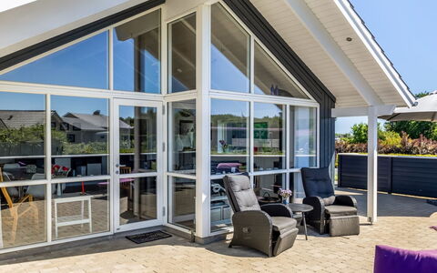 Rosamunde - 700M from the Sea: Toit, Maison, Domicile, Chalet, Siding, Biens, Allée, Batiments Jardin, Cour, Cabanon