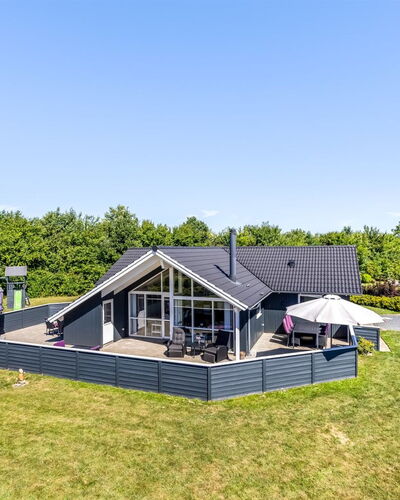 Rosamunde - 700M from the Sea