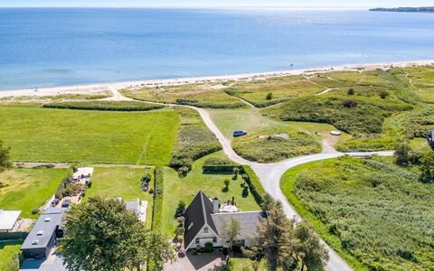 Murtuz - 50M from the Sea: Chalet, Arrière-Cour, Cour, Batiments Jardin, Cabanon, Siding, Mobilier De Jardin, Cabane En Rondins, Structure En Plein Air, Cabane