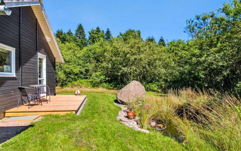 Alimpij - 30Km from the Sea: Chalet, Arrière-Cour, Cour, Batiments Jardin, Cabanon, Siding, Mobilier De Jardin, Cabane En Rondins, Structure En Plein Air, Cabane
