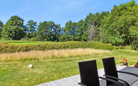Alimpij - 30Km from the Sea: Chalet, Arrière-Cour, Cour, Batiments Jardin, Cabanon, Siding, Mobilier De Jardin, Cabane En Rondins, Structure En Plein Air, Cabane