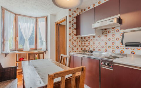 La Mira: Bois, Design Intérieur, Sol, Appartement, Sol, Domicile, Pièce, Plafond, Principaux Appliance, Cuisine