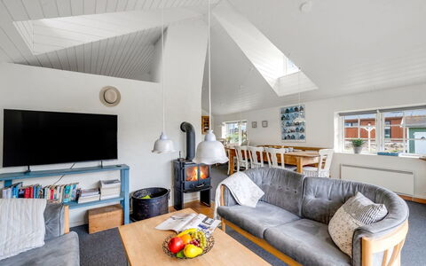 Reinhard - from the Sea: Design Intérieur, Meubles, Sol, Bois, Plafond, Canapé, Sol, Salon, Pièce, Domicile