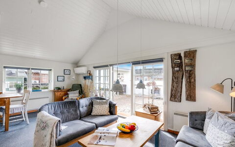 Reinhard - from the Sea: Bois, Meubles, Domicile, Plafond, Chalet, Porte, Chaise, Canapé, Salon