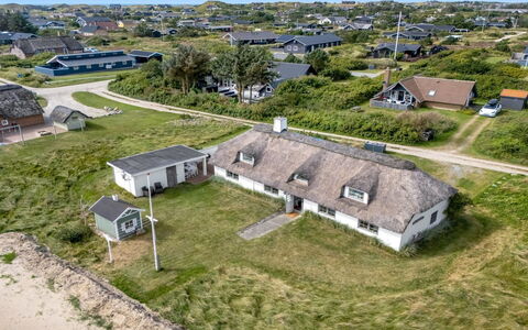 Reinhard - from the Sea: Chalet, Arrière-Cour, Cour, Batiments Jardin, Cabanon, Siding, Mobilier De Jardin, Cabane En Rondins, Structure En Plein Air, Cabane
