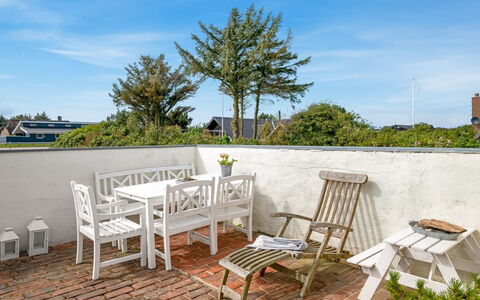 Reinhard - from the Sea: Chalet, Arrière-Cour, Cour, Batiments Jardin, Cabanon, Siding, Mobilier De Jardin, Cabane En Rondins, Structure En Plein Air, Cabane