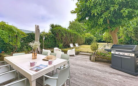 La Nero: Meubles, Mobilier De Jardin, Chaise, Table, Jardin, Tableau De Plein Air, Arbuste, Ombre, Table Cuisine Et Salle A Manger