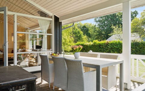 Erko - 575M from the Sea: Siding, Jardin, Chalet, Mobilier De Jardin, Ombre, Cour, Batiments Jardin, Arrière-Cour, Aménagement Paysager, Dur