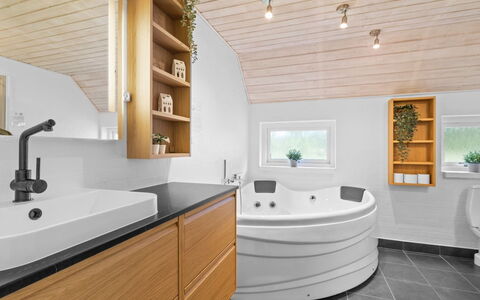 Erle - 830M from the Sea: Sol, Design Intérieur, Luminaire Plomberie, Bois, Évier, Sol, Robinet, Armoire De Toilette, Plafond, Salle De Bains