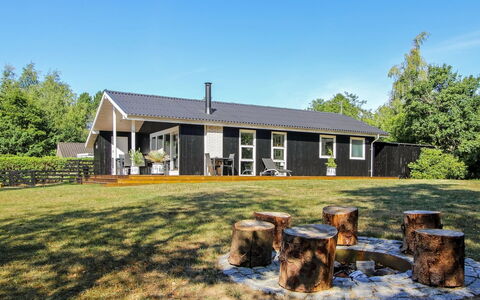 Lillebror - 7Km from the Sea: Chalet, Arrière-Cour, Cour, Batiments Jardin, Cabanon, Siding, Mobilier De Jardin, Cabane En Rondins, Structure En Plein Air, Cabane