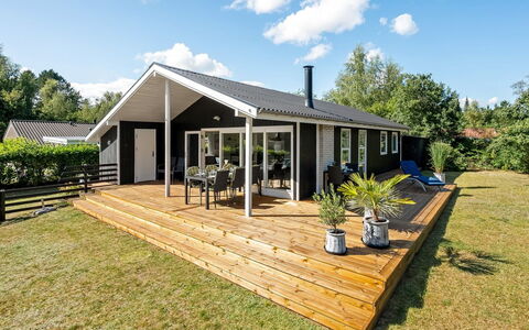 Lillebror - 7Km from the Sea: Chalet, Arrière-Cour, Cour, Batiments Jardin, Cabanon, Siding, Mobilier De Jardin, Cabane En Rondins, Structure En Plein Air, Cabane