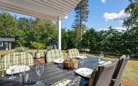 Lillebror - 7Km from the Sea: Chalet, Arrière-Cour, Cour, Batiments Jardin, Cabanon, Siding, Mobilier De Jardin, Cabane En Rondins, Structure En Plein Air, Cabane