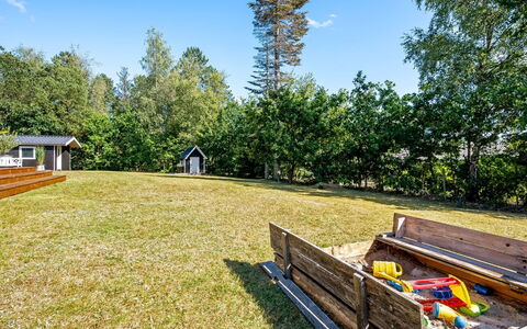 Lillebror - 7Km from the Sea: Chalet, Arrière-Cour, Cour, Batiments Jardin, Cabanon, Siding, Mobilier De Jardin, Cabane En Rondins, Structure En Plein Air, Cabane