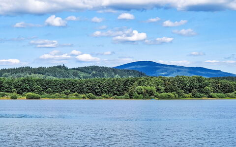 Fish & Boat: Ciel, Bleu, L'Eau, Ressources En Eau, Plan D'Eau, Nuage, La Nature, Paysage Naturel, Colline, Voie Navigable