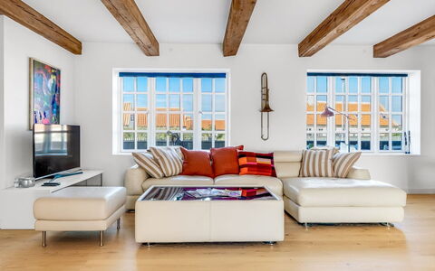 Albine - 150M from the Sea: Meubles, Design Intérieur, Canapé, Sol, Sol, Salon, Bois, Plafond, Appartement, Pièce