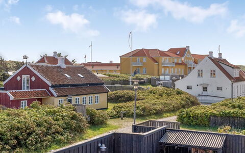 Albine - 150M from the Sea: Bâtiment, Mur, Toit, Maison, Zone Résidentielle, Domicile, Architecture, Façade, Paysage, Lot Terre
