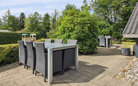 Helke - 30Km from the Sea: Chalet, Arrière-Cour, Cour, Batiments Jardin, Cabanon, Siding, Mobilier De Jardin, Cabane En Rondins, Structure En Plein Air, Cabane