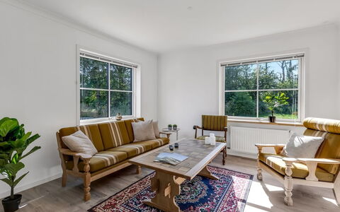 Wolter - 1.7Km from the Sea: Design Intérieur, Sol, Meubles, Bois, Canapé, Sol, Plafond, Salon, Parquet, Pièce