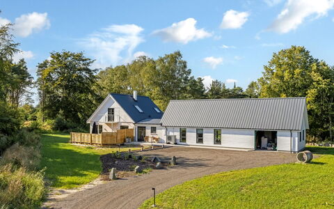 Wolter - 1.7Km from the Sea: Herbe, Arbre, Toit, Domicile, Maison, Chalet, Plaine, Lot Terre, Zone Rurale, Pelouse