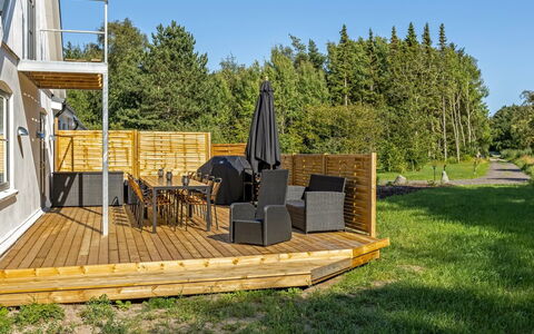Wolter - 1.7Km from the Sea: Bois, Dur, Porche, Plate-Forme, Planche, Tache De Bois, Parquet, Mobilier De Jardin, Ombre, Balustrade
