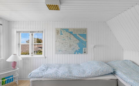 Gorica - 150M from the Sea: Bois, Chambre, Sol, Sol, Plafond, Drap De Lit, Literie, Parquet, Lit, Linge