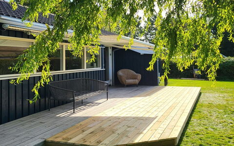 Hawarth - 275M from the Sea: Bois, Planche, Plate-Forme, Dur, Parquet, Composite, Ombre, Mobilier De Jardin, Jardin, Tache De Bois