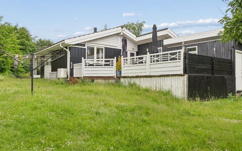 Rikhard - 175M to the Fjord: Domicile, Architecture, Maison, Toit, Lot Terre, Chalet, Porche, Zone Rurale, Siding, Biens