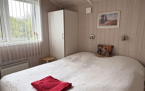 Rikhard - 175M to the Fjord: Bleu, Piscine, Meubles, Mobilier De Jardin, Recours, Chaise, Ombre, Eco Hôtel, Pot De Fleur