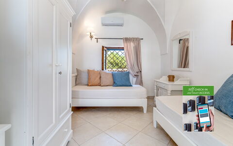 Masseria Lamagrotte: Design Intérieur, Sol, Sol, Meubles, Plafond, Conception, Salon, Canapé, Oreiller