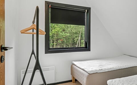 Karmen - 1Km from the Sea: Bois, Design Intérieur, Sol, Éclairage, Sol, Chambre, Linge, Pièce, Lit