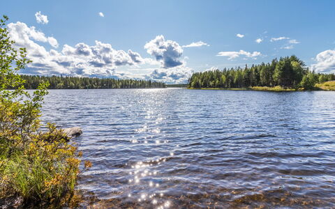 Villa Usva: Ciel, Bleu, L'Eau, Ressources En Eau, Nuage, Plan D'Eau, La Nature, Environnement Naturel, Paysage Naturel, Voie Navigable