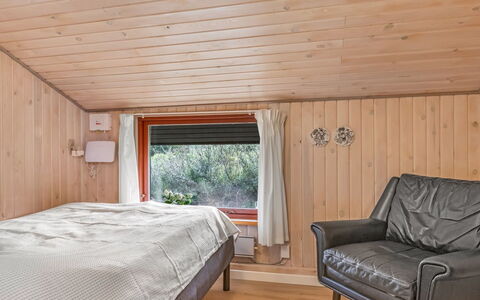 Tole - 2Km from the Sea: Design Intérieur, Meubles, Bois, Sol, Plafond, Sol, Chambre, Pièce, Éclairage, Lit