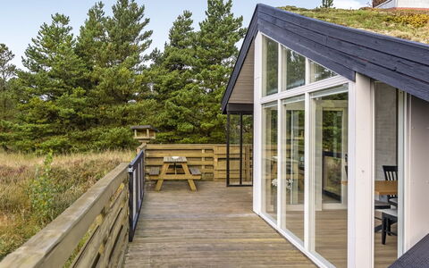 Tole - 2Km from the Sea: Bois, Domicile, Porche, Dur, Planche, Porte, Chalet, Plate-Forme, Siding, Tache De Bois