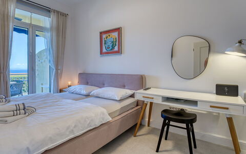Design Jamar: Meubles, Design Intérieur, Lit, Chambre, Sol, Sol, Pièce, Bois, Plafond, Drap De Lit