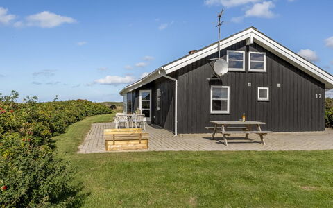 Aiana - 300M from the Sea: Maison, Toit, Domicile, Chalet, Arbuste, Couverture De Sol, Biens, Ferme, Siding, Batiments Jardin